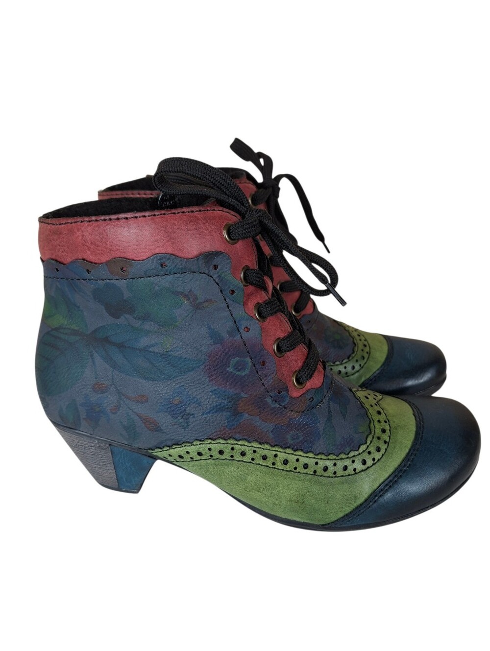 Rieker Insulated Faux Leather Laced Heel Bootie Size 39 Side Zip Ankle Boots